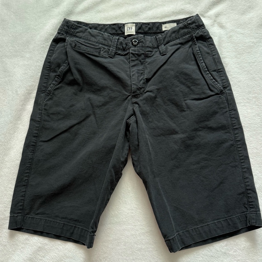 GAP Shorts W 28 Flat Front Chino Style Faded Black Longer Length